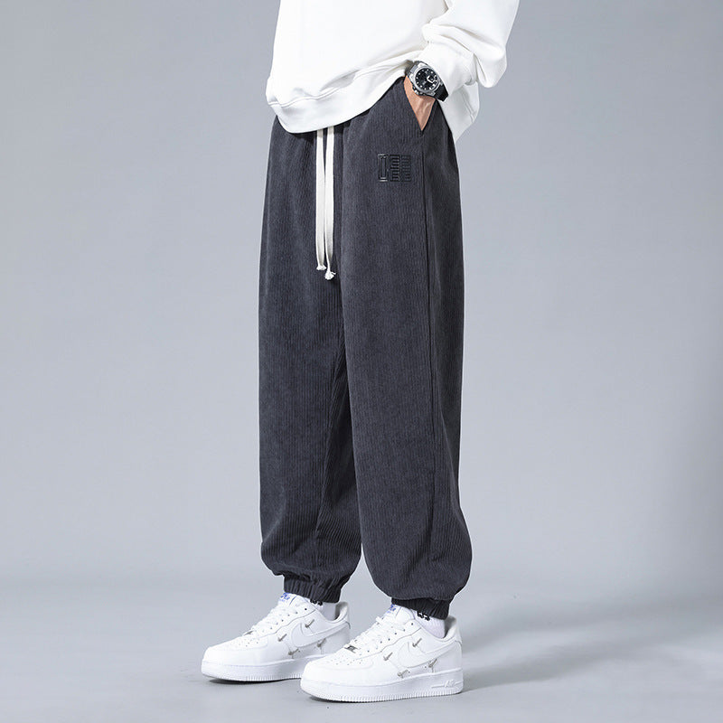 Pantaloni da lavoro casual da uomo Valstrend, tessuto resistente, con tasche frontali e vestibilità comoda, ideali per l'abbigliamento da lavoro.