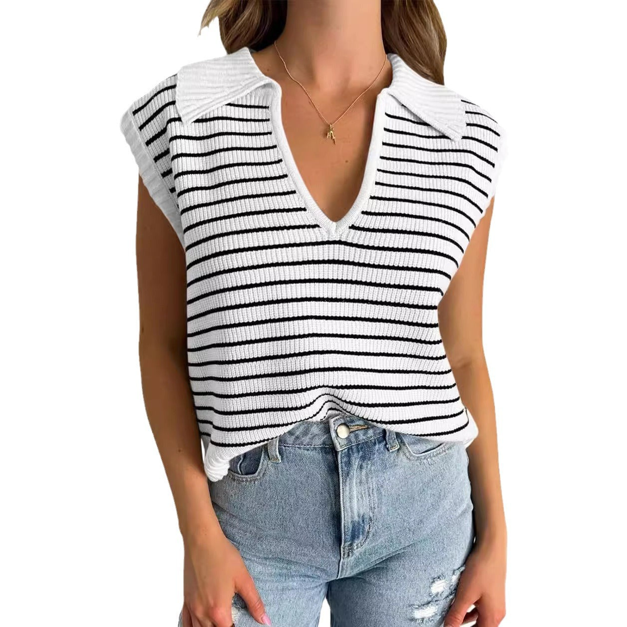 Maglietta basic a maniche corte con scollo a V, maglia leggera per primavera e estate, stile casual, marca Valstrend.