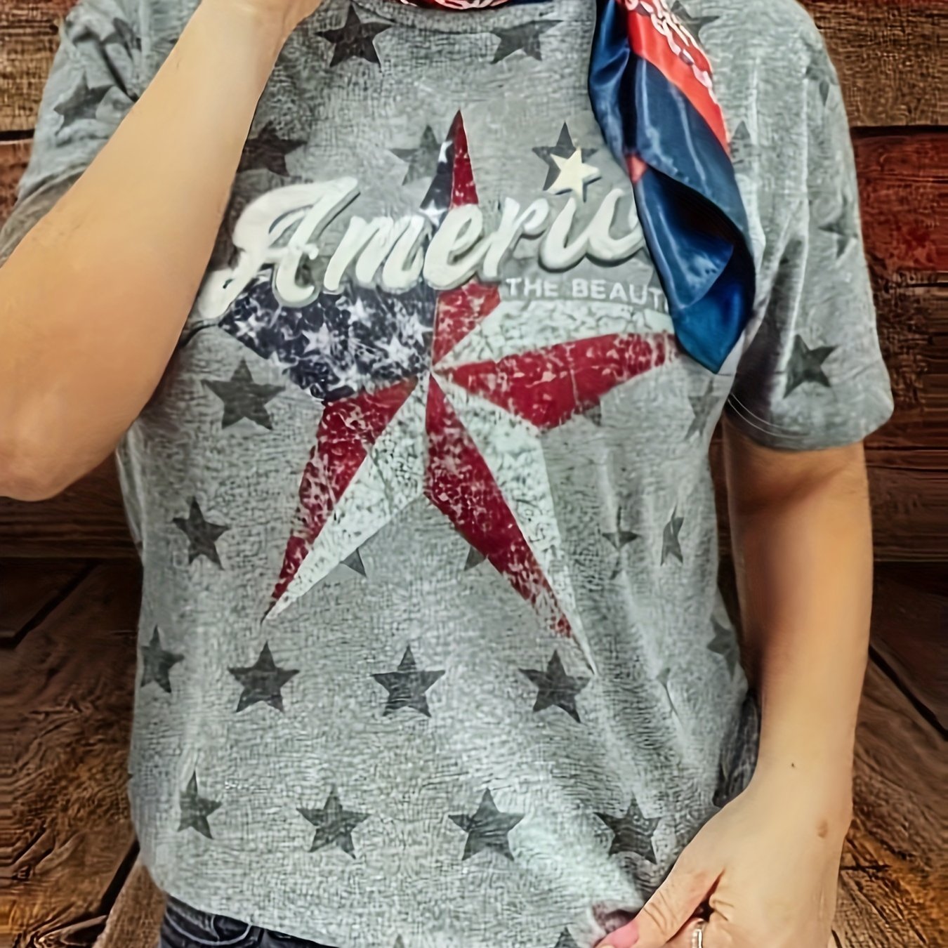 T-shirt casual con stampa di stelle e lettere, manica corta e collo rotondo, abbigliamento femminile per primavera e estate.