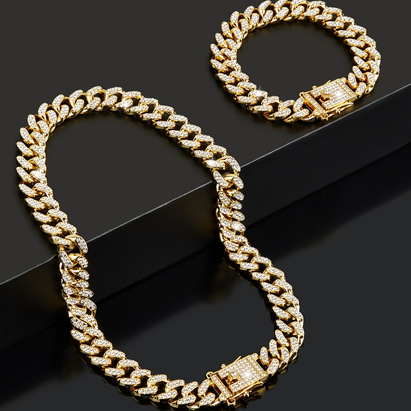 Set di gioielli hip hop con collana e bracciale in stile cubano con strass brillanti, argento o oro, adatti a look quotidiani unisex.
