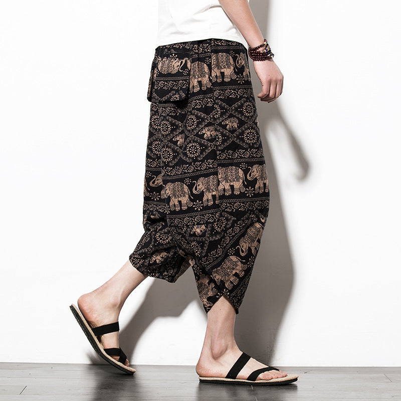 Pantaloni etnici maschili cropped tapered in cotone e lino con stampa floreale, stile harem, di marca Valstrend.