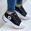 Scarpe da donna Speedy 2023classiche in tela bianca Valstrend, sneakers solide con design semplice e moderno.