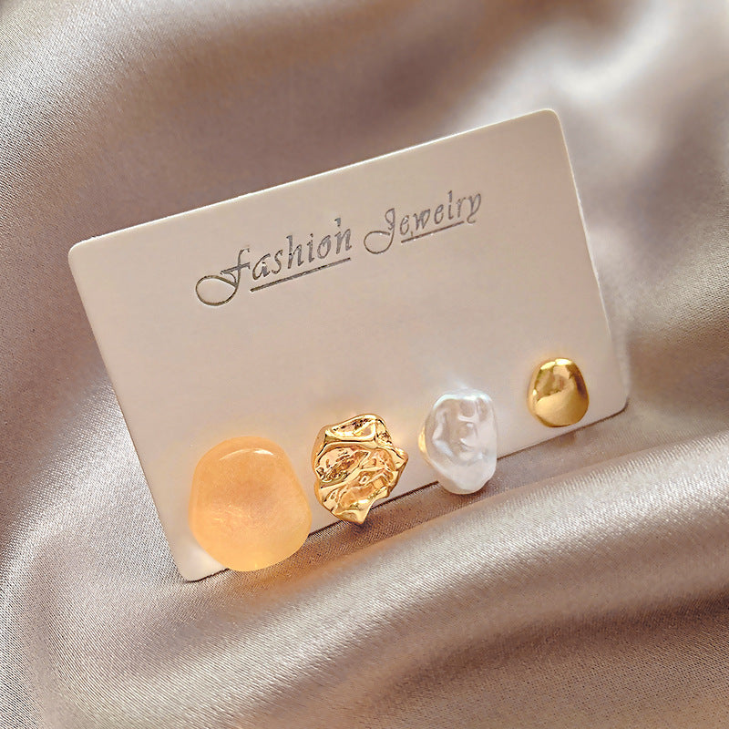 Two Pairs Of Vintage Pearl Earrings Niche Design