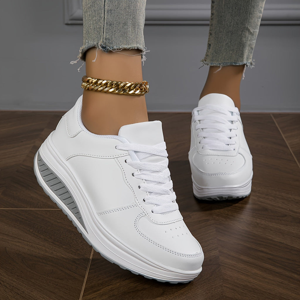 Sneakers donna platform casual con lacci, scarpe sportive comode bassa altezza, ideali per outdoor in autunno, marca Valstrend.