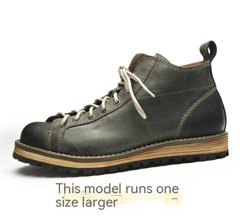 Stivali vintage da uomo in pelle Valstrend con punta grande, stile robusto e dettaglio classico, perfetti per un look casual e alla moda