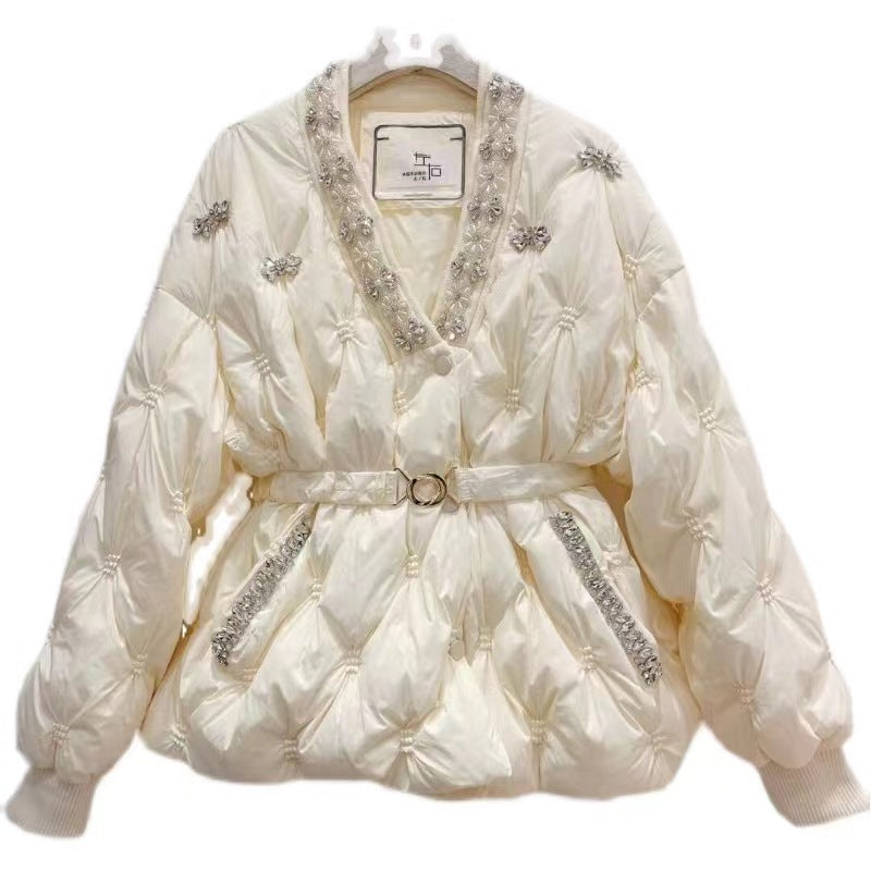 Giacca donna invernale Valstrend, cappotto con collo a V, taglio aderente e dettagli eleganti, ideale per look sofisticati.
