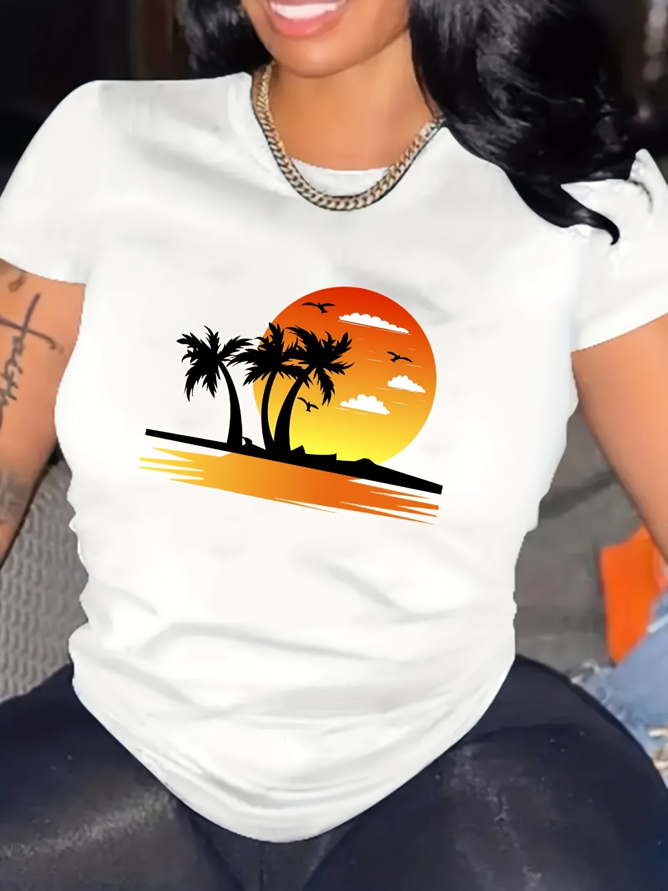 T-shirt donna Valstrend con stampa di tramonto sulla spiaggia, maniche corte e collo rotondo, perfetta per primavera e estate