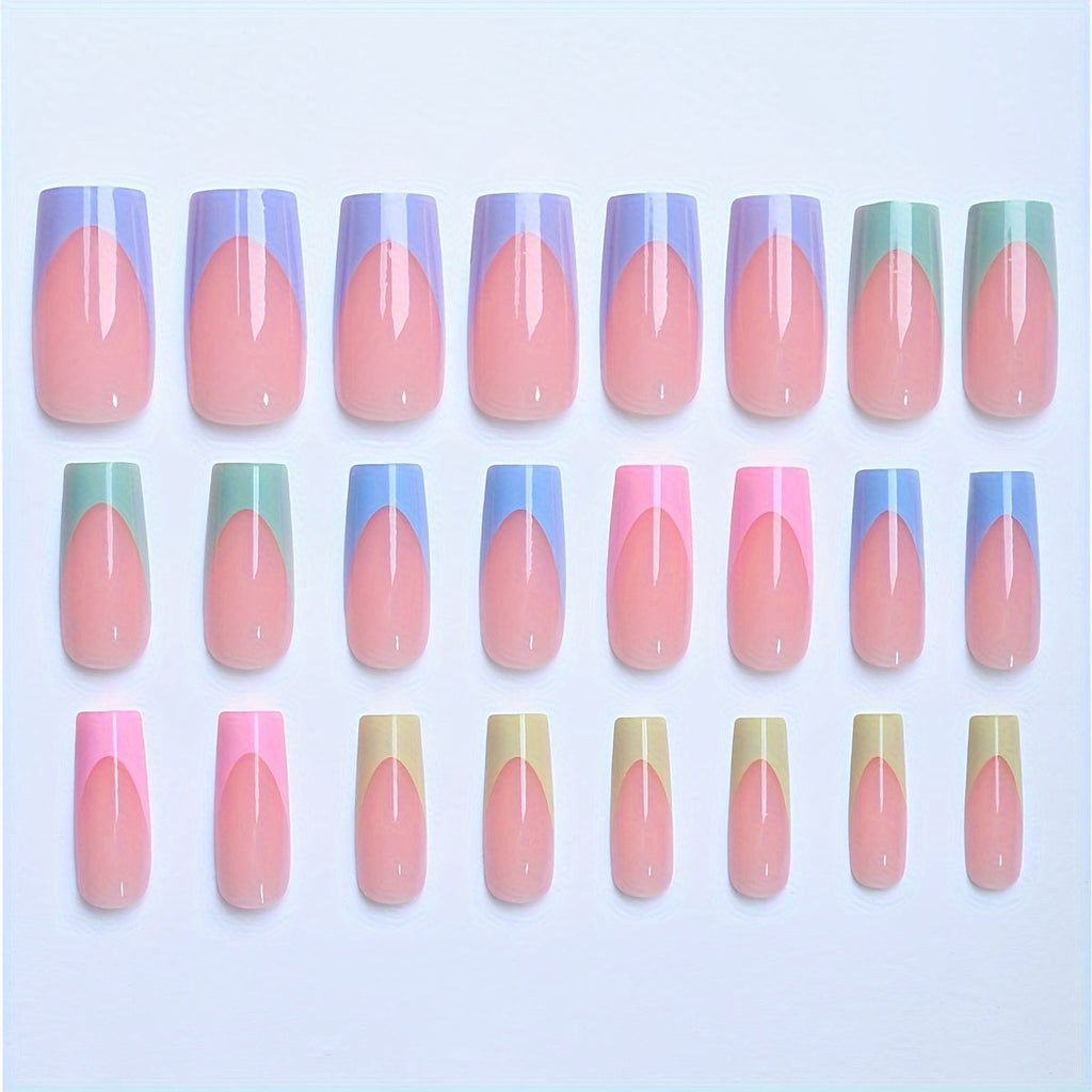 Estes di un set di 24 tips per unghie square di lunghezza media, colori macaron, con bordo francese e finitura lucida.
