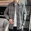 Giacca casual stile Hong Kong Valstrend, camicia a quadri per giovani, vestibilità allentata e stile rilassato.
