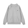Felpa oversize semplice di Valstrend, stile street fashion, con cappuccio e design casual, in tessuto morbido e comodo.