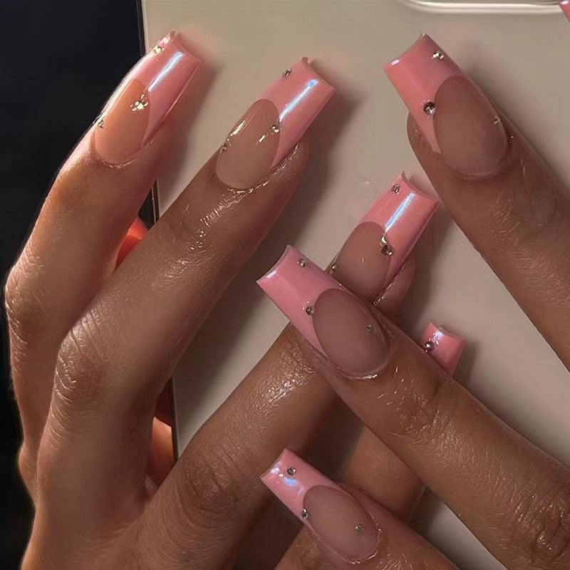Unghie finte da donna Valstrend con punte in rosa decorate con strass di cristallo, pronte per l'applicazione.