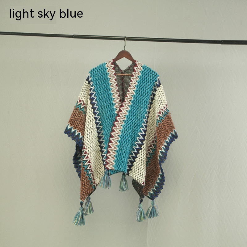 Sciarpa etnica da viaggio Valstrend, stile doppio uso, tessuto colorato con motivi tradizionali, indossata come mantella o foulard