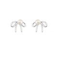 Orecchini a perno in argento sterling 925 con perle a forma di conchiglia e fiocco, design elegante e raffinato di Valstrend.