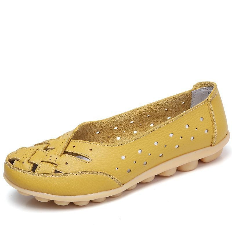 Women's Middle-aged And Elderly Hollow Hole Flat Gommino Round Head Soft Bottom