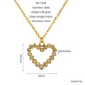 Collana donna in acciaio titanio con design a forma di cuore e decorazioni in diamanti, elegante e resistente.