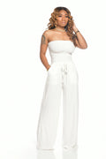 Completo donna Valstrend con spalle quadrate, cintura avvolgente e pantaloni a palazzo per un look casual e elegante