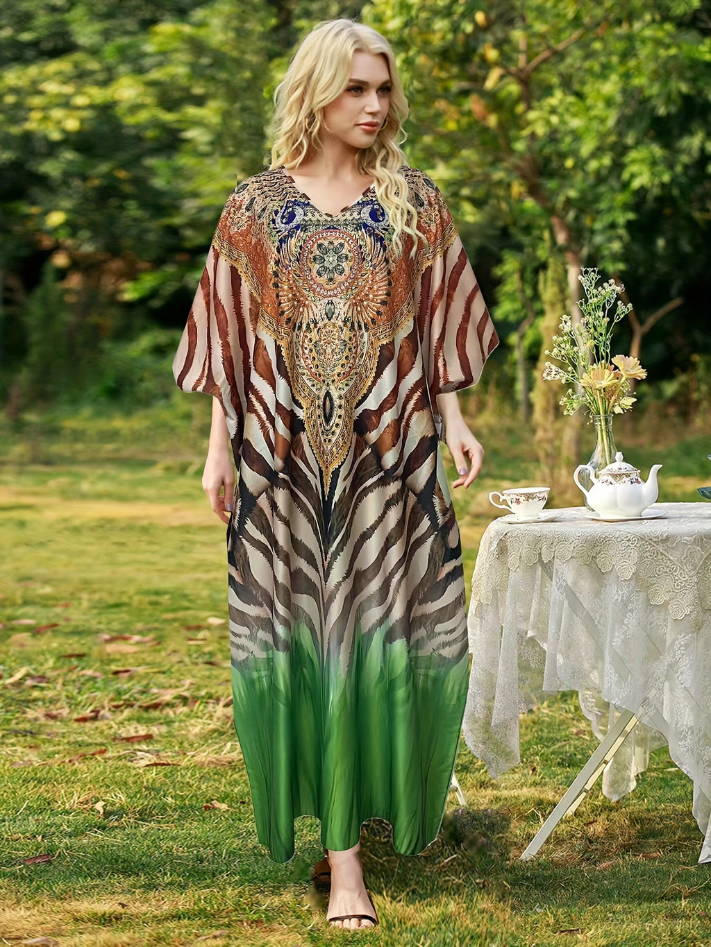 Vestito lungo a fantasia plus size Valstrend, abito maxi casual con scollo a V e maniche a pipistrello per primavera estate.