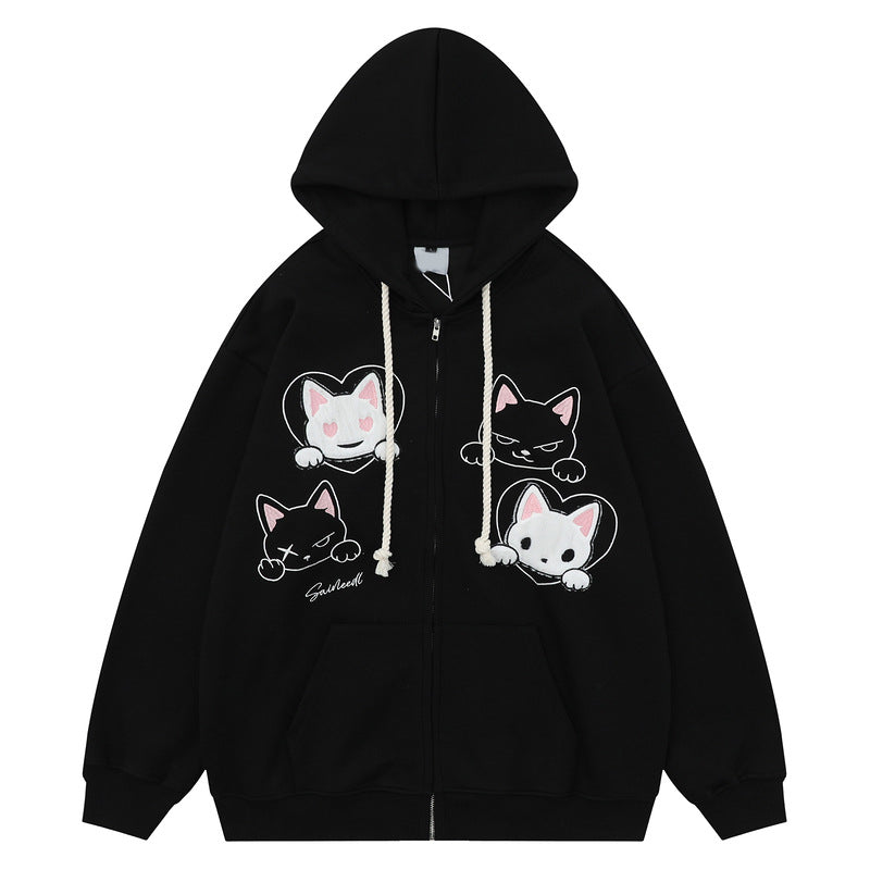 Cardigan con ricami di gatto cartone animato, morbido e adorabile, marca Valstrend shop, indossato con dettagli colorati e comodi.