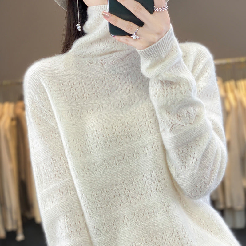 Maglione donna Valstrend in lana 100% con colletto frontale, pronto all’uso, stile line ready-made, morbido e caldo.