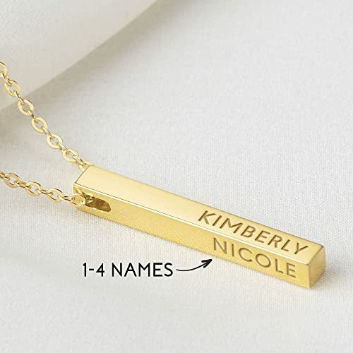 Collana personalizzata da mamma Sajishop con barre laterali e nomi dei figli in oro placcato, lunga 22 pollici.