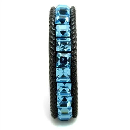 Anello in acciaio inossidabile IP Black con rivestimento a iono, di alta qualità, dal design elegante e moderno.