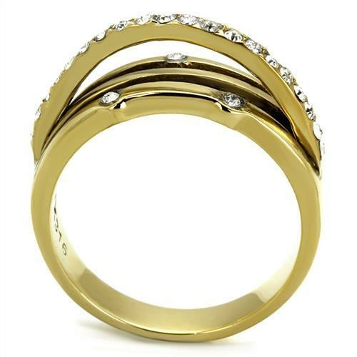 Anello in acciaio inossidabile dorato IP Gold con placcatura a ioni, design elegante e di alta qualità, mostrato in primo piano.