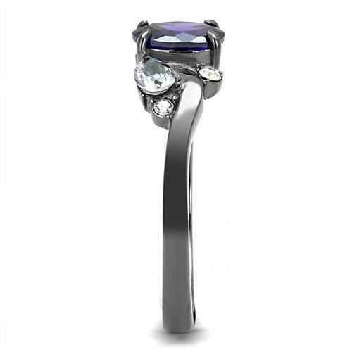 Anello in acciaio inox nero IP Light Black con finitura IP Gun e AAA Grade, prodotto Sajishop, mostra dettagli e superficie lucida