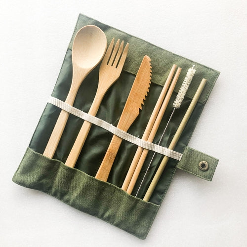 Set di posate in bambù Sajishop, riutilizzabile e ecologico, con forchetta, coltello e cucchiaio in cotone organico verde militare.