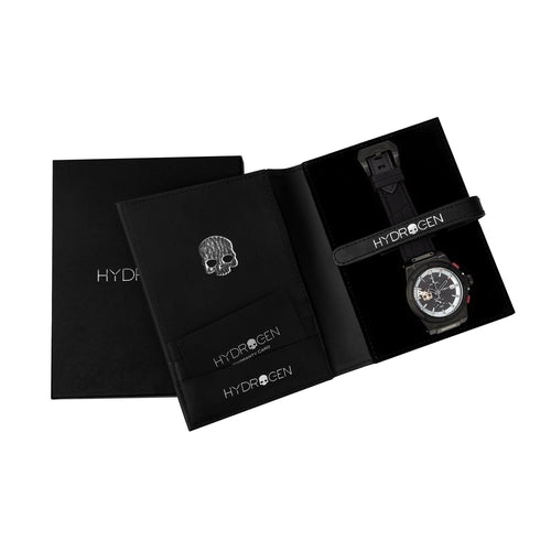Orologio Otto Chrono All Black di Sajishop con cinturino in pelle nera e quadrante nero con cronografo, visualizzato da vicino.