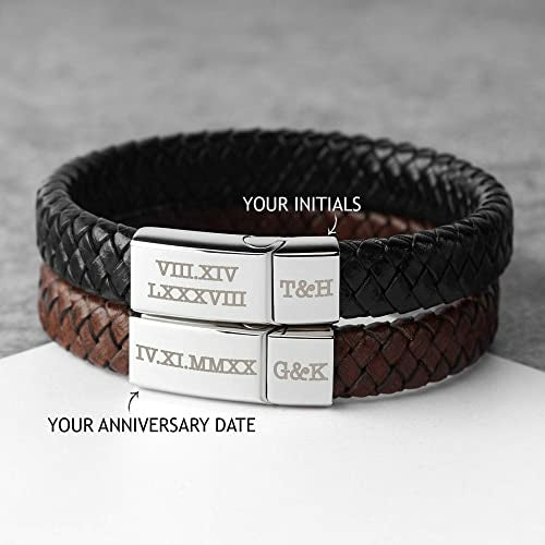 Bracciale da uomo con numeri romani incisi e intreccio in pelle cucita, stile elegante e robusto, di marca Sajishop.