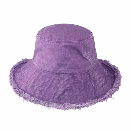 Cappello bucket con frange in tessuto lavanda di Sajishop, stile casual e trendy, vista frontale.