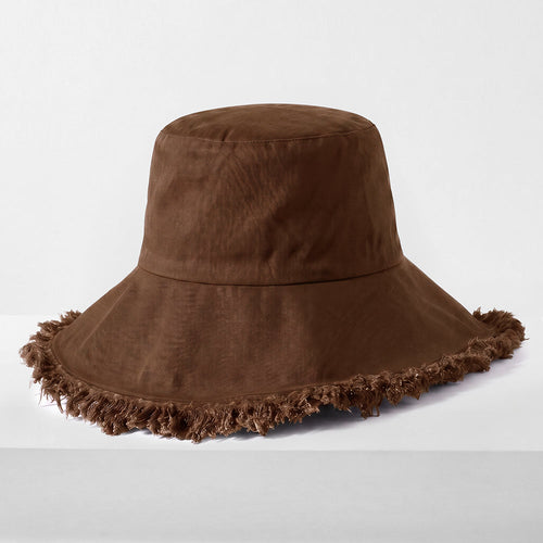 Cappello bucket in stile frayed color lavanda, marca Sajishop, con dettagli sfilacciati, morbido e casual.