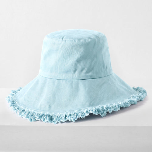 Cappello bucket sfilacciato color lavanda di Sajishop, stile casual con bordi frangiati e tessuto leggero.