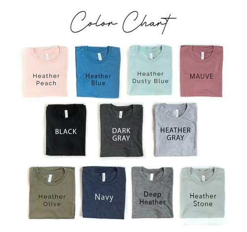 T-shirt navy Sajishop Be Kind con scritta ispirante, morbido tessuto e vestibilità comoda, ideale per uno stile casual e positivo.