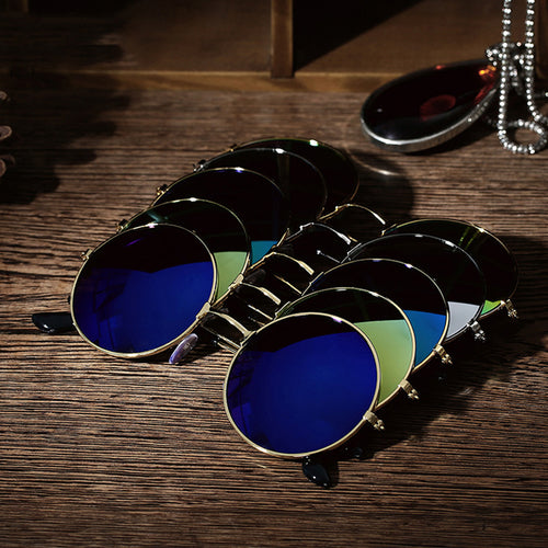 Occhiali da sole vintage Sajishop con montatura in metallo, stile alla moda e classico, ideali per un look retrò e raffinato.
