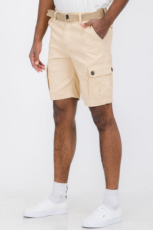 Pantaloncini cargo con cintura di colore ruggine, stile cargo, marca Sajishop, taglia 3XL, vista frontale.