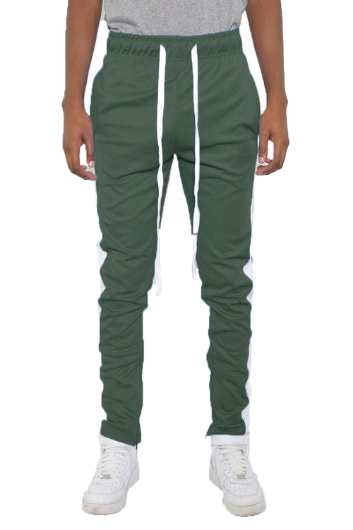 Pantaloni track slim fit Sajishop in tessuto sportivo, neri con vita elasticata e dettagli moderni, ideali per allenamento e casual.