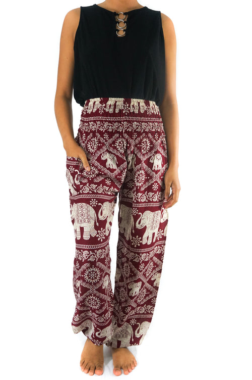 Pantaloni donna color borgogna con stampa elefante, stile boho e hippie, ideali per yoga e relax, marca Sajishop.